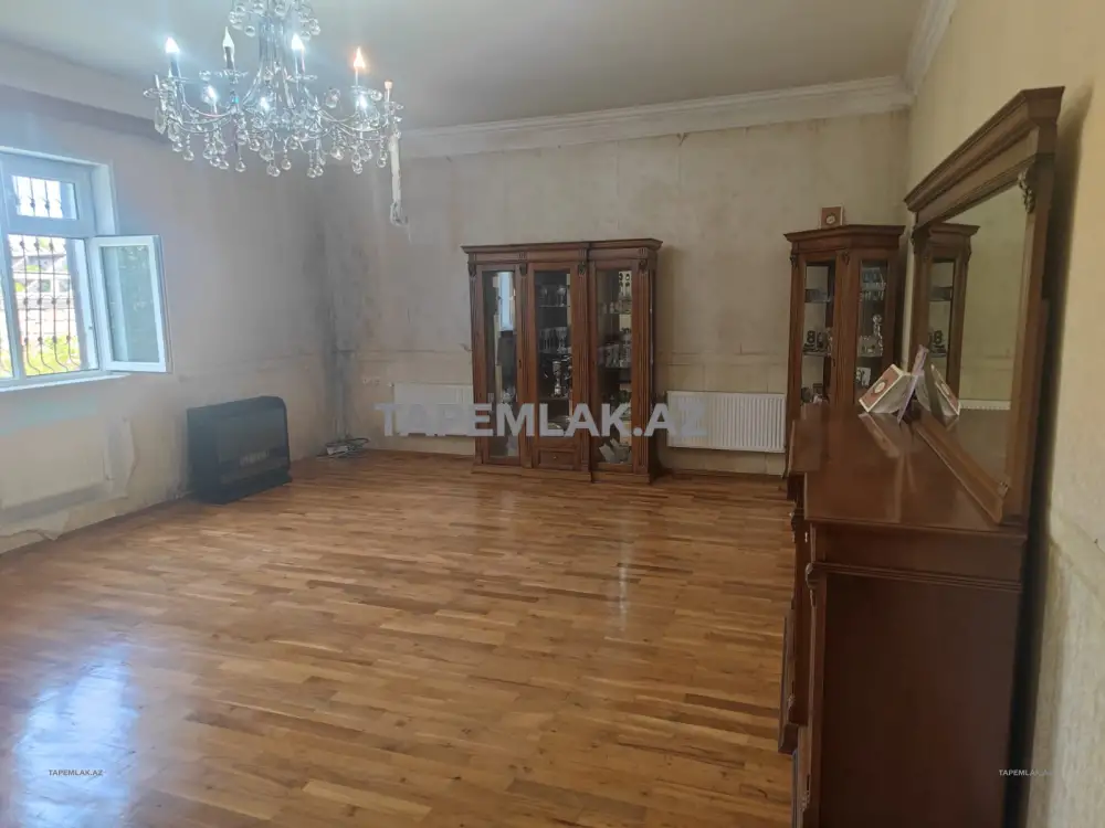 Satılır 4 otaqlı 200 m² Həyət evi - Abşeron