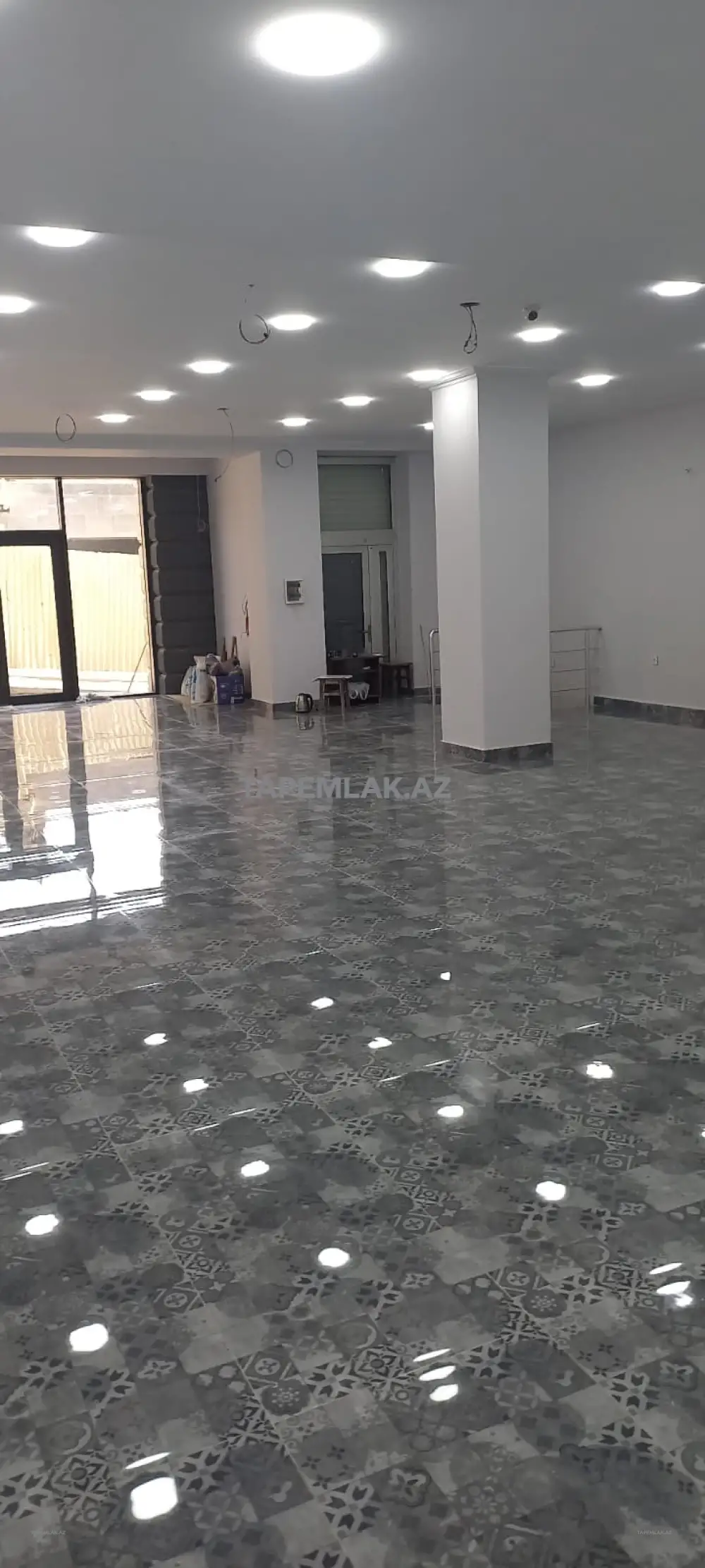 Satılır 1 otaqlı 330 m² Obyekt - Səbail